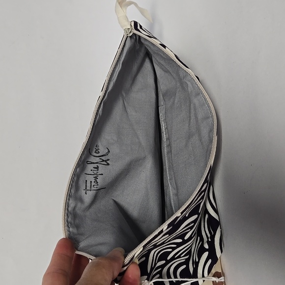 Frankie & Coco Tabor Cosmetic Bag Medium in Black and Off White - Picture 4 of 5